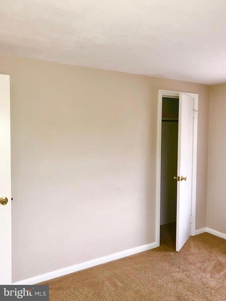 Building Photo - 50 Dymond Ave