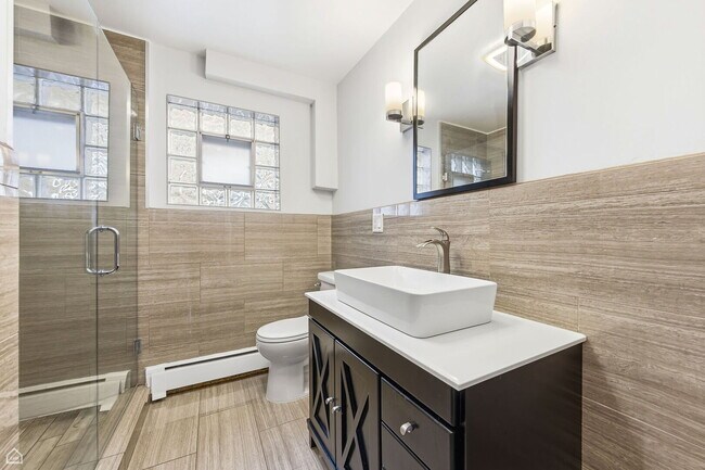 Building Photo - 5151 W Agatite Ave