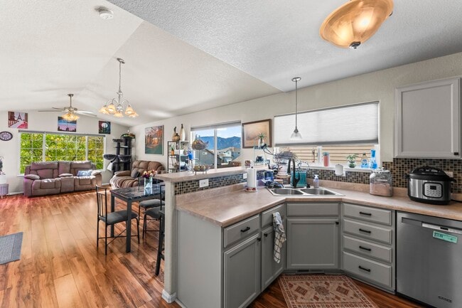 Building Photo - 6531 Passing Sky Dr