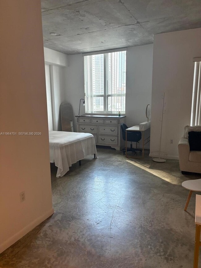 Building Photo - 234 NE 3rd St