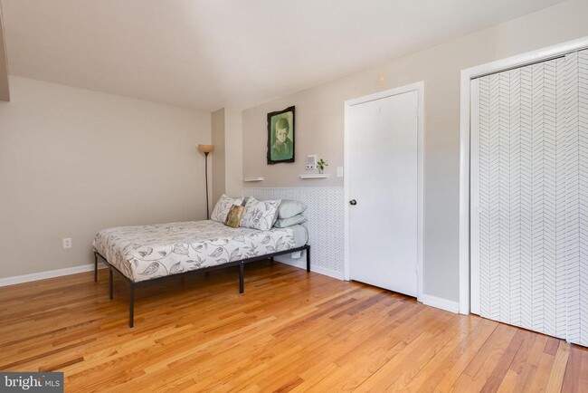 Building Photo - 9308 Canterbury Riding