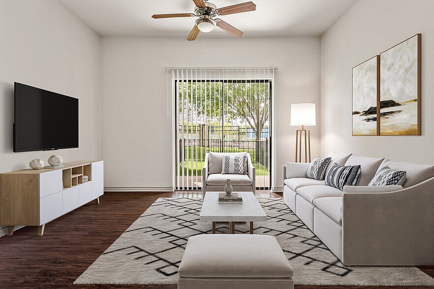 Building Photo - Stonebriar Pines