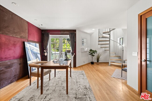 Building Photo - 8781 Lookout Mountain Ave