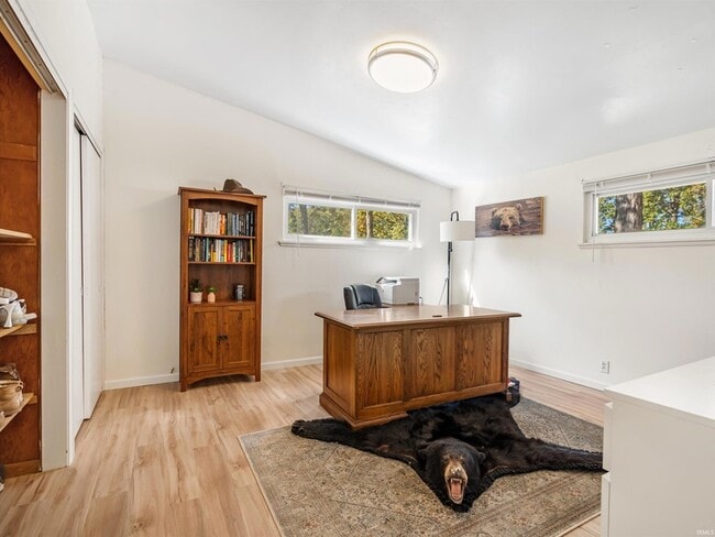 Building Photo - 2924 Santa Rosa Dr