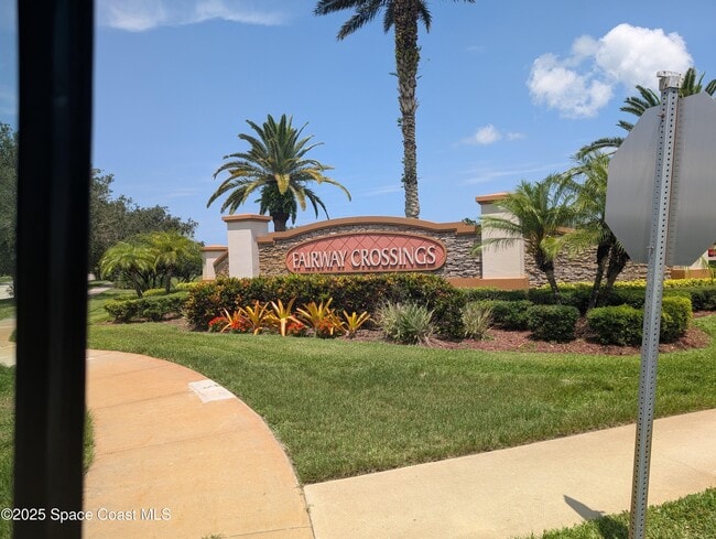 Building Photo - 560 Remington Green Dr SE
