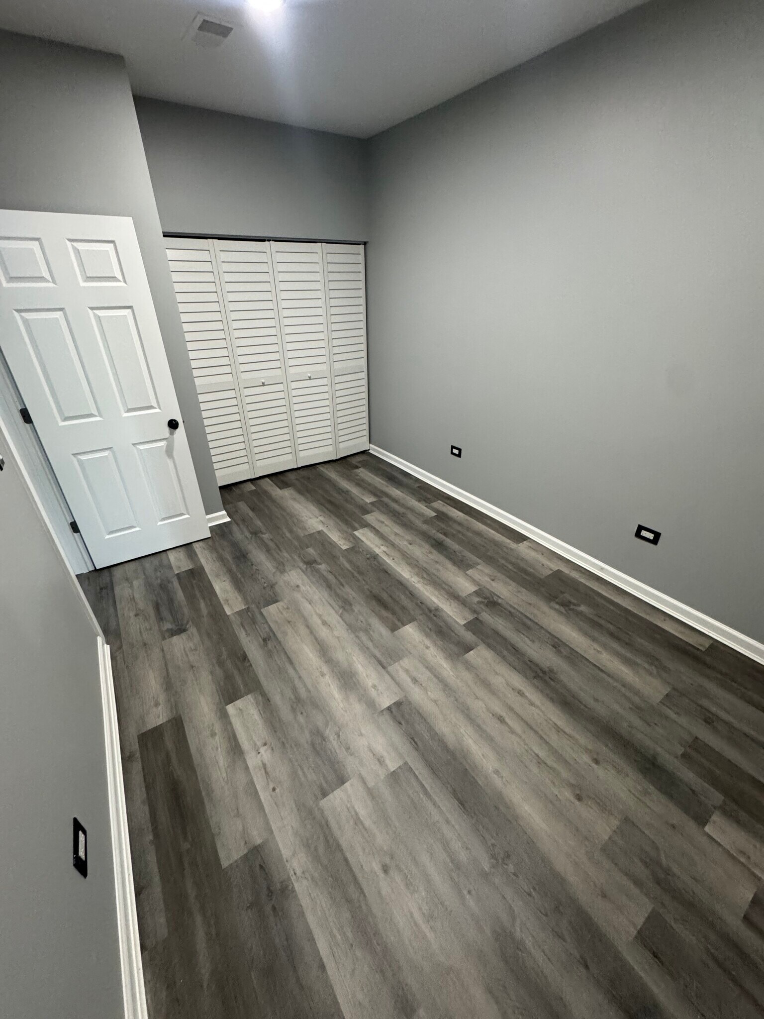 Building Photo - 3320 W Polk St