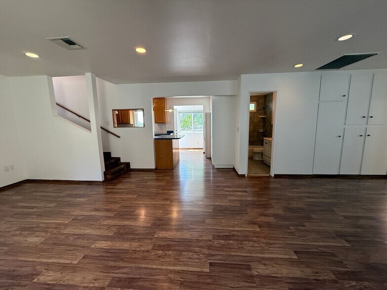 Building Photo - Charming Highland Park Retreat | Spacious 3BD/3BA on a Cul-de-Sac