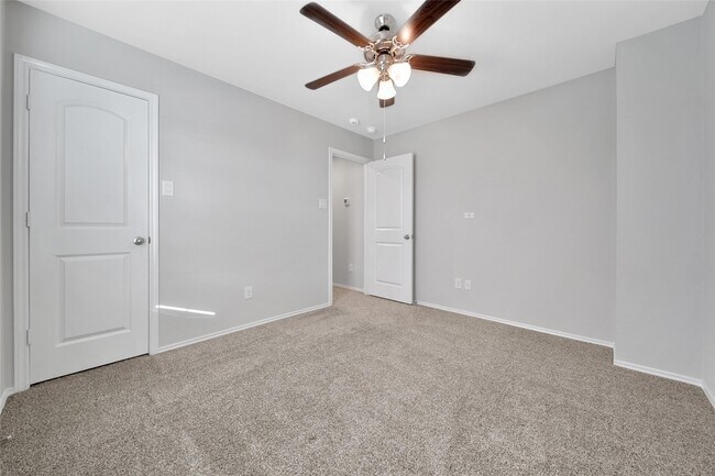 Building Photo - 13854 Rock Island Trl