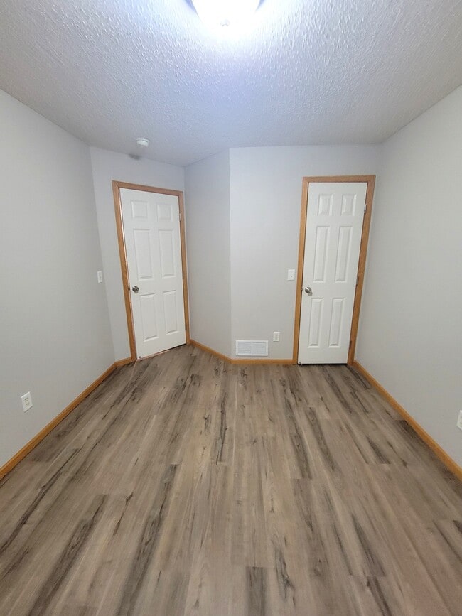 Building Photo - 3553 Sterling Heights Dr