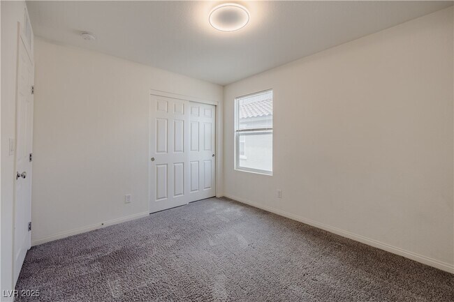 Building Photo - 5927 Coja St