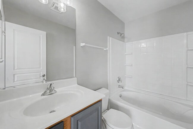 Building Photo - 534 Richard Brown Blvd