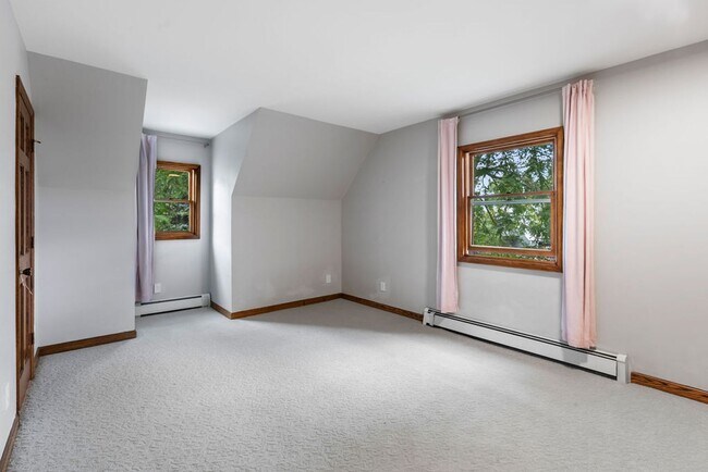 Building Photo - Beautiful 5-Bedroom + Office, 4-Bath Home in Northwest Fort Collins!