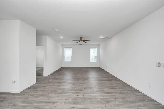 Building Photo - 23415 Pagoda Oak Dr