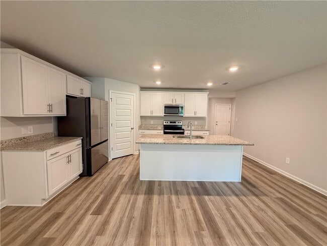 Building Photo - 5205 Pinyon Dr