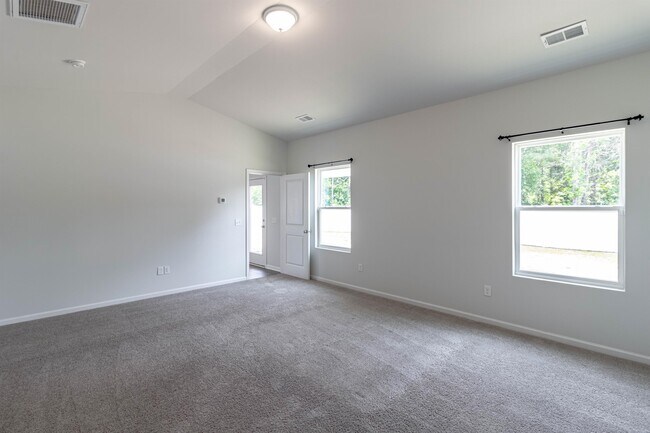 Building Photo - 147 Enclave Wy