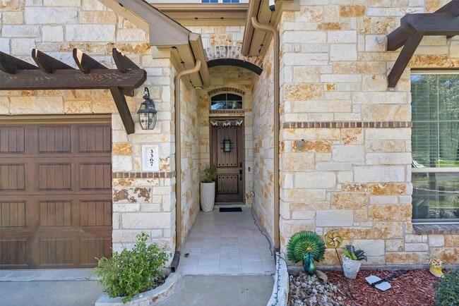 Building Photo - 3367 Vasquez Pl