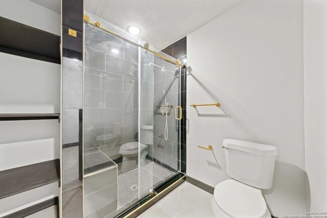 Building Photo - 2643 W Gramercy Pl