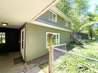 Building Photo - Wood St. Duplex (2818/2822)