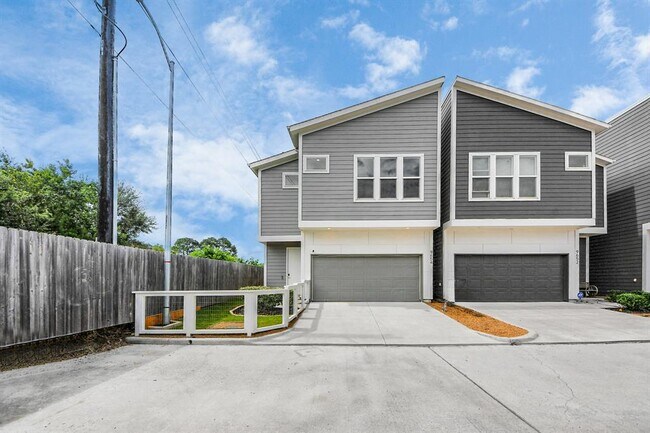 Building Photo - 9654 Habitat St