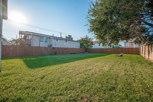 Building Photo - 5824 Avenue R