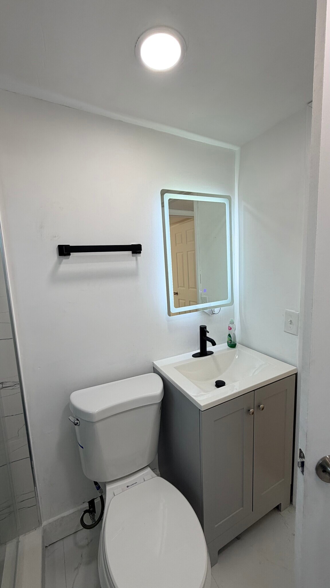 Building Photo - 414 Phippen Waiters Rd