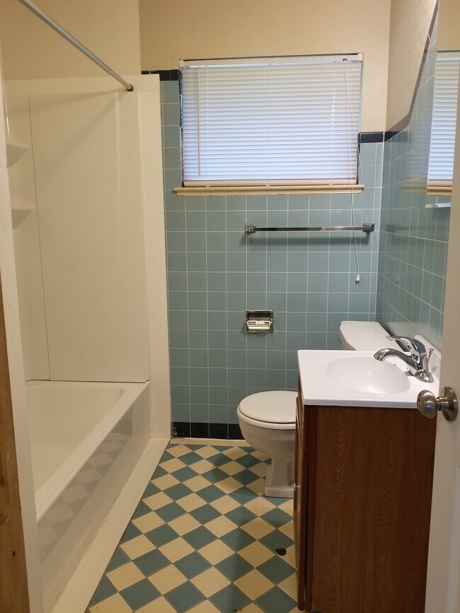 Building Photo - 1836 Todd Rd