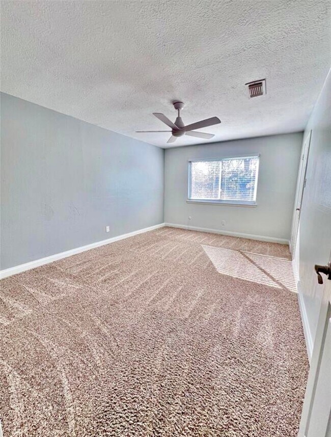 Building Photo - 6726 Saffron Hills Dr