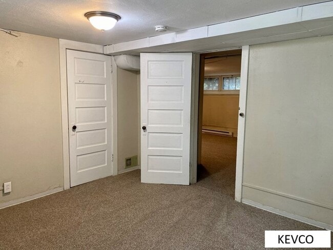 Building Photo - 601 Smith St