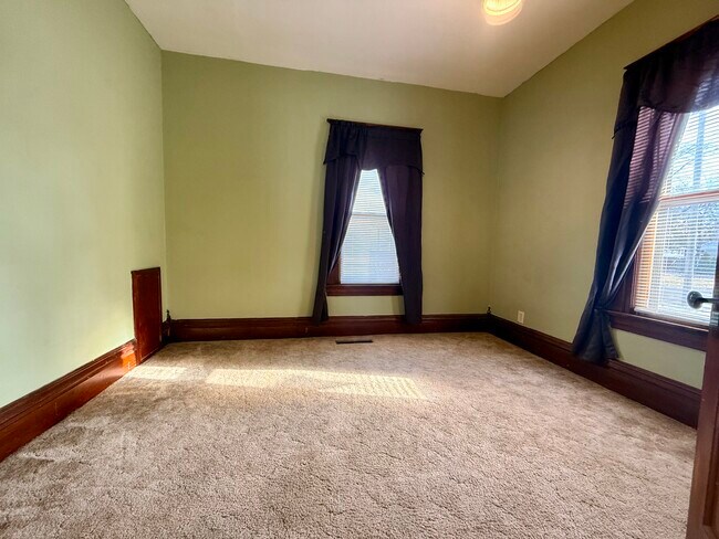 Bed #1 - 107 Clark St