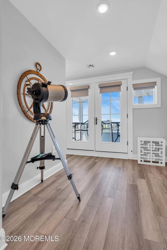 Building Photo - 13 5th Ave