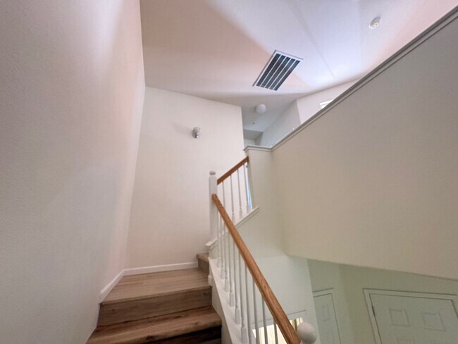 Building Photo - 6141 Ingleston Dr