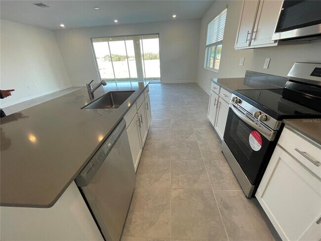Building Photo - 5267 Dagenham Dr