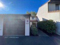 Building Photo - 2Bd/2Ba Unit Located in a Lovely Private Neighborhood in Happy Valley ~ Detached Garage, Washer &...