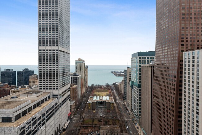 Building Photo - 800 N Michigan Ave