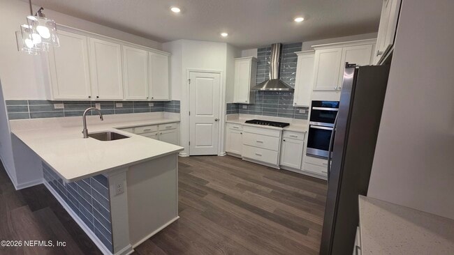 Building Photo - 644 Farmfield Dr