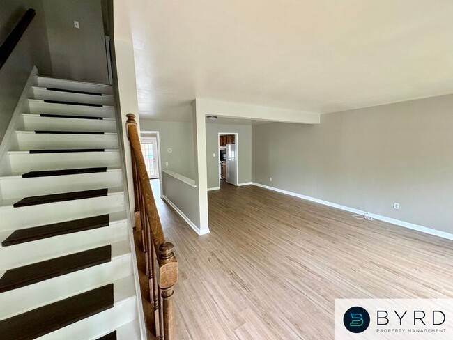 Building Photo - 508 Bethany Dr