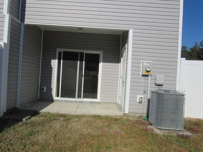 Building Photo - 2 Bedroom 2.5 BA in Carolina Forest