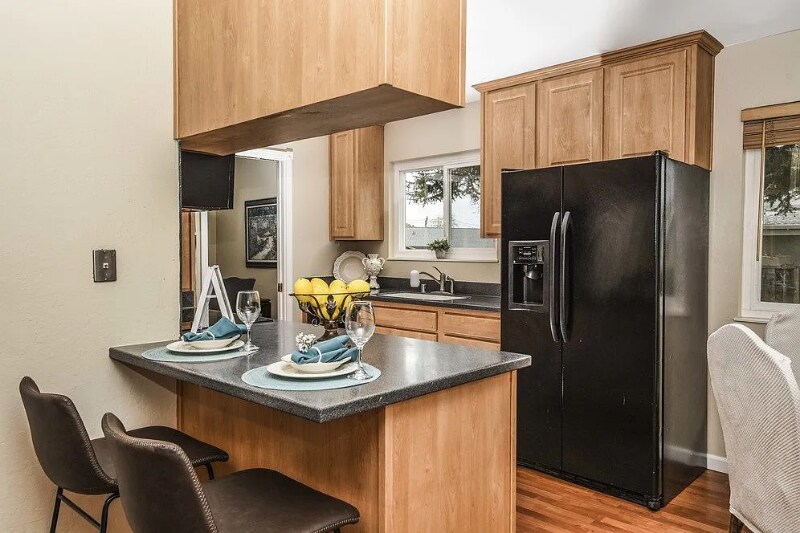 Building Photo - 4984 Hames Dr