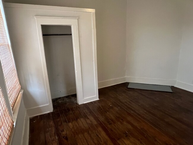 Building Photo - Newly Remodeled 2BR/1BA in Old Town Brunsw...