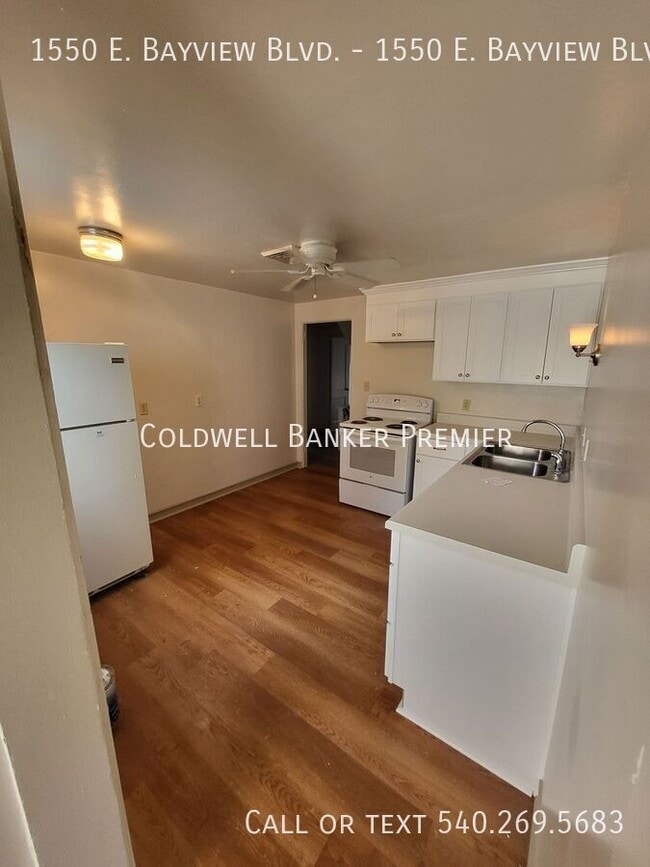 Building Photo - 1550 E Bayview Blvd