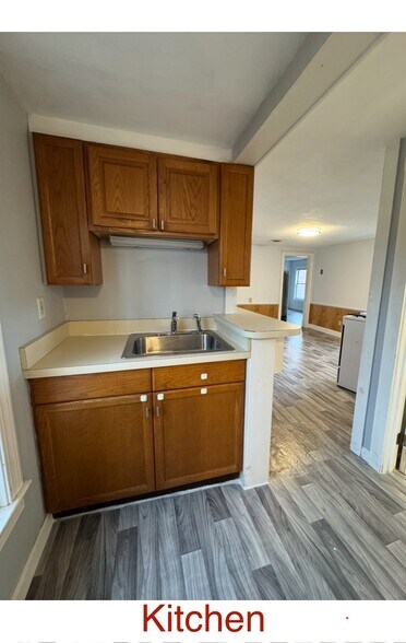 Building Photo - 10 S Kimball St