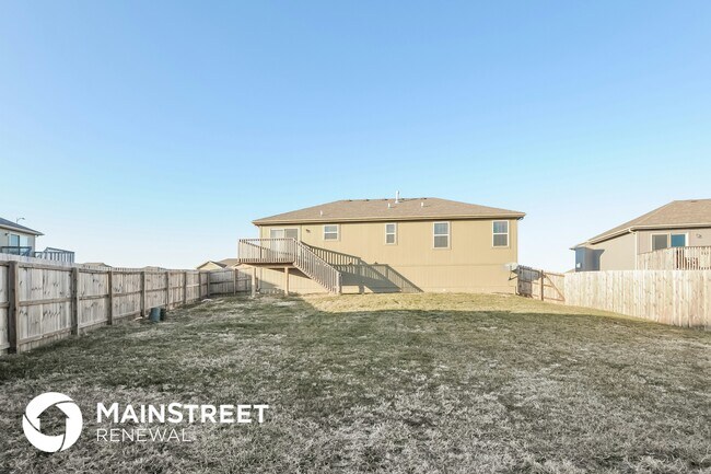 Building Photo - 401 192nd St