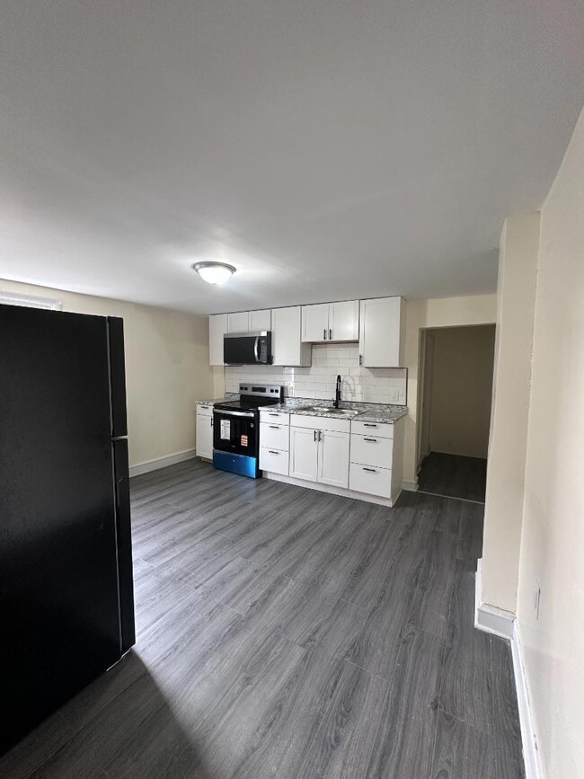 Building Photo - 153 Vine St