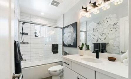 Building Photo - 6435 Kanan Dume Rd