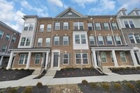 Building Photo - 4186 McCune Ave