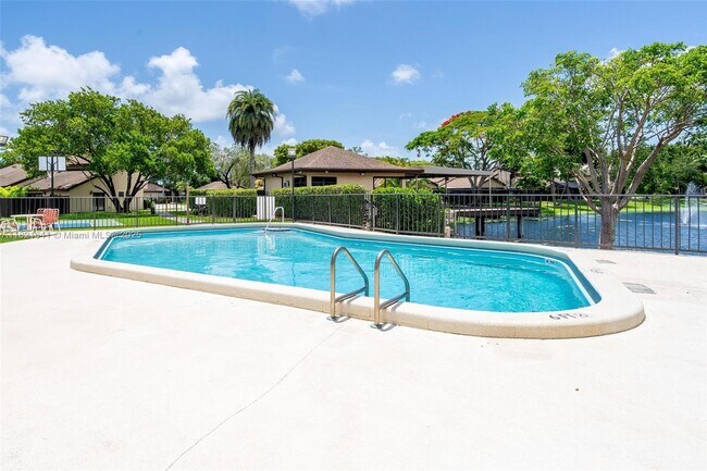 Building Photo - 9148 SW 129th Ln