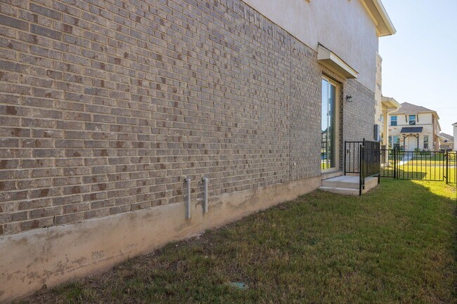 Building Photo - Beautiful Northfields Home | Quartz Counters, Open Floor Plan & Appliances Included