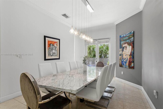 Building Photo - 9339 SW 98th Pl