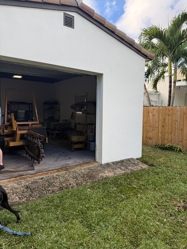 Building Photo - 133 Truxton Dr