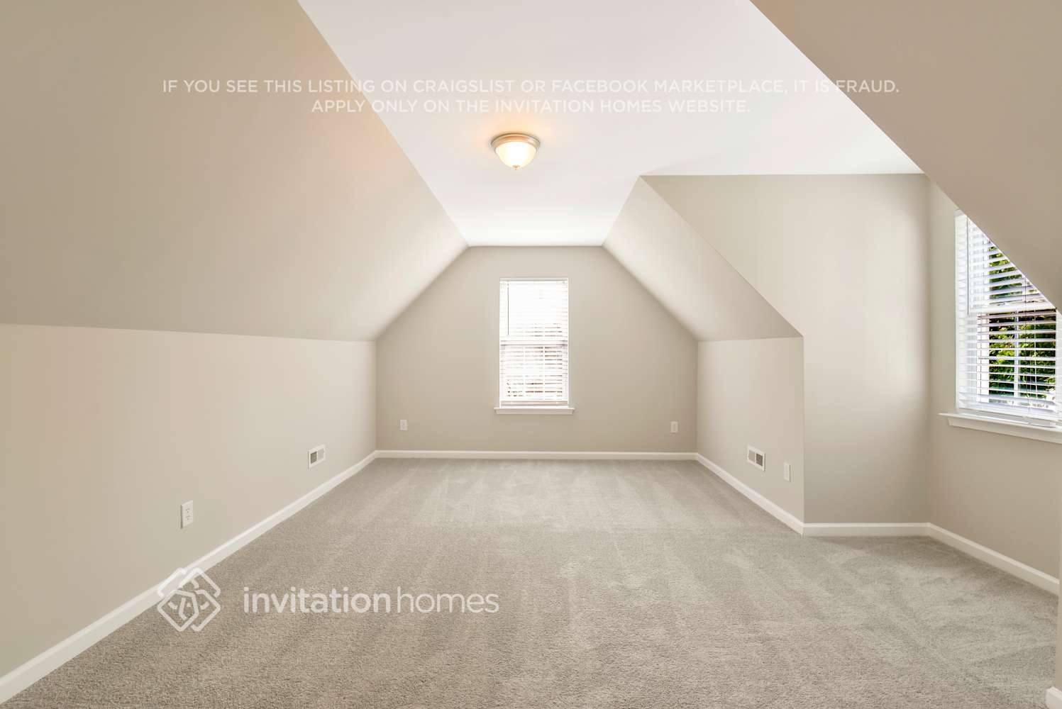 Building Photo - 8718 Holly Creek Ct